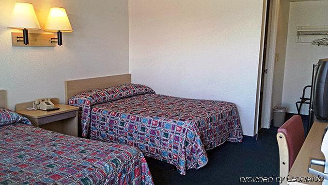 Motel 6 Des Moines South - Airport Экстерьер фото
