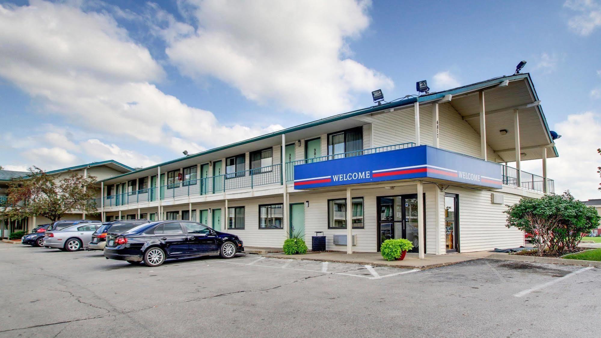 Motel 6 Des Moines South - Airport Экстерьер фото
